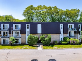 10 Shadowbrook Ln Unit 45, Milford, MA 01757