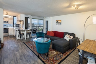1212 Nuuanu Ave Unit 2207, Honolulu, HI 96817