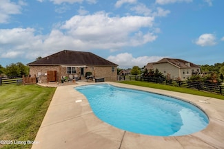 4605 Clarkhurst Cir, Smithfield, KY 40068