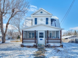 801 1st St N, Waterville, MN 56096
