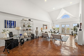 202 Shearwater Ct E Unit 51, Jersey City, NJ 07305