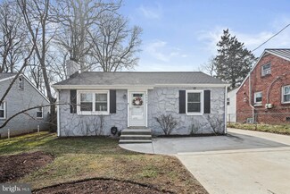2825 E Lee Ave, Alexandria, VA 22306