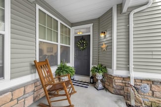 4 Wild Iris Ln, Hackettstown, NJ 07840