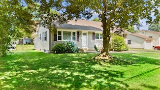 26 Marshall Rd, Branford, CT 06405