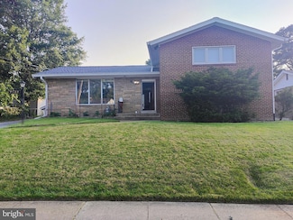 7102 Adelphi Rd, Hyattsville, MD 20782