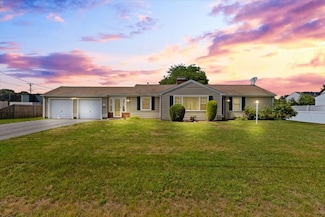 16 Kingsford Ave, Riverside, RI 02915