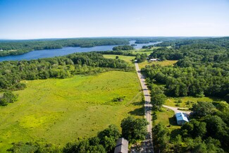 1537 Bunker Hill Rd, Jefferson, ME 04348