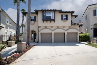 5712 Ocean Vista Dr, Huntington Beach, CA 92648