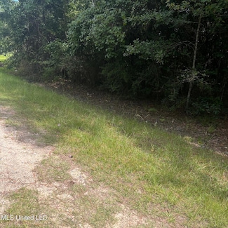 0 Lilac St, Waveland, MS 39576