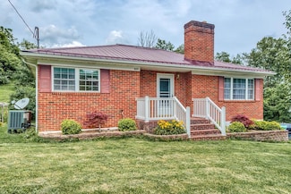 825 Cumberland St, Marion, VA 24354