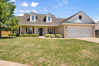 811 Avalon Ct, Cleburne, TX 76033
