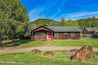 90 E Comeback Bay Ln, Sagle, ID 83860