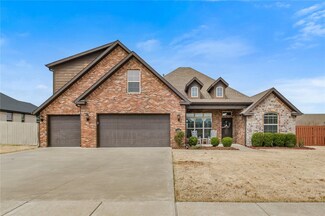 4200 SW Flagstone Blvd, Bentonville, AR 72712