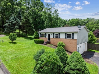 1526 Collinwood Place, West Newton, PA 15089