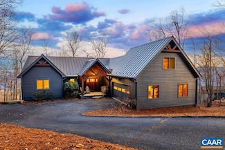 293 White Oak Dr, Roseland, VA 22967