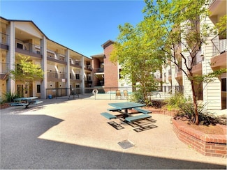 501 W 26th St Unit 121, Austin, TX 78705
