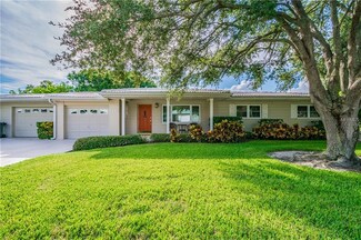 4390 Birch St NE, Saint Petersburg, FL 33703