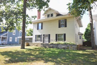 702 W Milroy Ave, Rensselaer, IN 47978