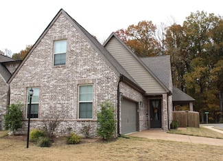 564 Holden Dr, Cordova, TN 38018