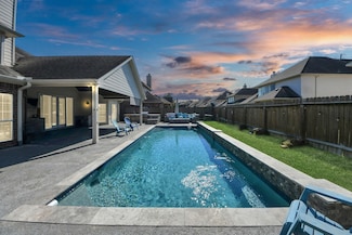 702 River Delta Ln, Rosenberg, TX 77469