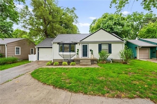 2912 W 75th St, Prairie Village, KS 66208