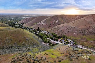 5970 N Collister Dr, Boise, ID 83703