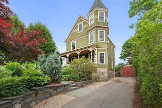 29 Dell Ave, Hyde Park, MA 02136