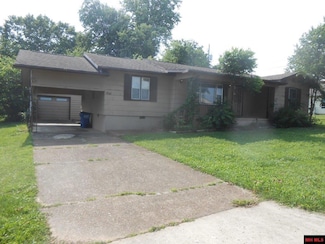 932 Bryant, Mountain Home, AR 72653