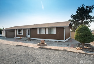 8135 Harrington Ln NE, Moses Lake, WA 98837