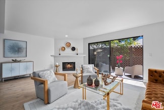 1334 19th St Unit 2, Santa Monica, CA 90404