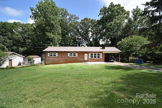 2625 Glenn St, Newton, NC 28658