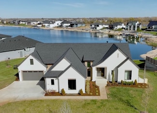 2214 N Emmalyn Cir, Wichita, KS 67205