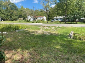 15918 Harrowgate Rd, Chester, VA 23831