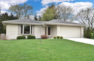 2308 Misty Ln, Waukesha, WI 53186