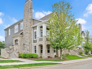 63 W Kennedy Ln, Hinsdale, IL 60521
