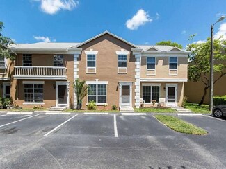 2889 S Edgehill Ln Unit 2889, Hollywood, FL 33026