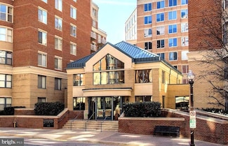 3835 9th St N Unit 602E, Arlington, VA 22203