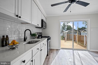 211 Cedar Ave, Paulsboro, NJ 08066