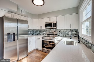 8538 Springfield Oaks Dr, Springfield, VA 22153
