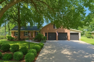 119 Saluda Dr, Santee, SC 29142
