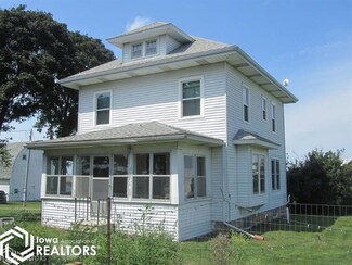 2223 Highway E29, Clutier, IA 52217