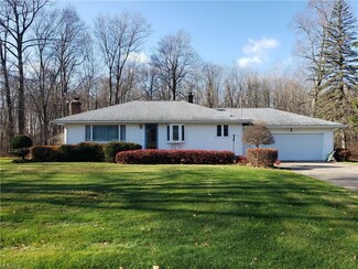 2374 Harding Ave, Newton Falls, OH 44444
