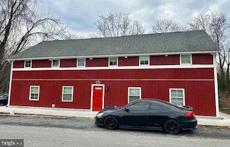 19 N Bridge St, Round Hill, VA 20141