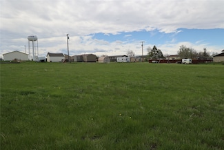 922 Marias Ave, Valier, MT 59486