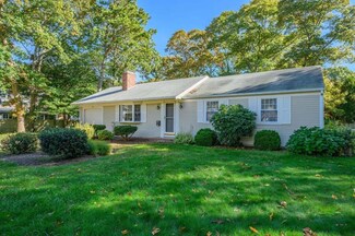 19 S East Ln, Centerville, MA 02632