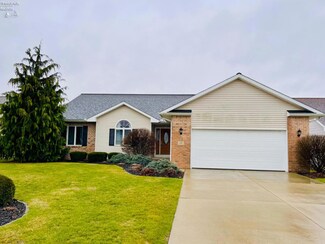15 Fox Run Dr Unit 15, Fremont, OH 43420