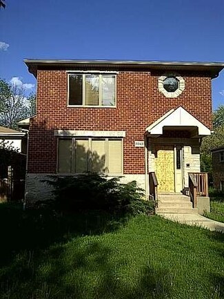 9043 Forestview Rd, Evanston, IL 60203