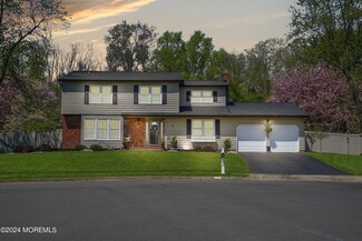 12 Quail Ct, Marlboro, NJ 07746