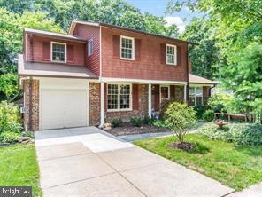 12910 Colby Dr, Woodbridge, VA 22192