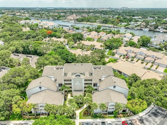 325 Oak Harbour Dr, Juno Beach, FL 33408